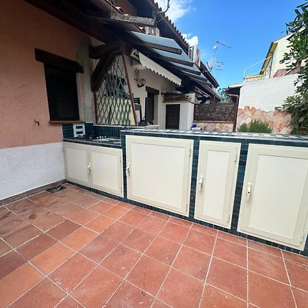 Appartamento I Geranei Centro San Teodoro  Exterior photo