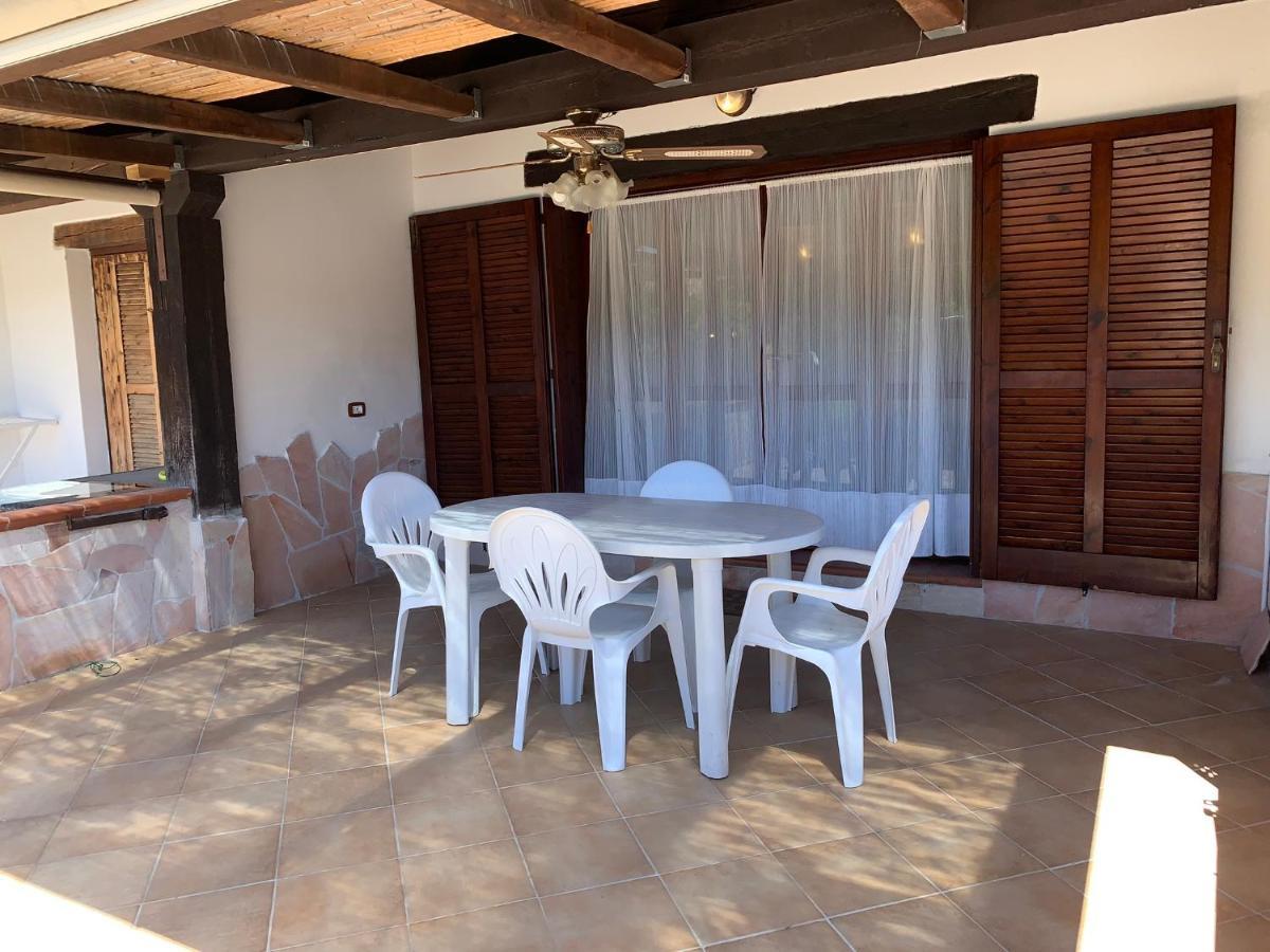 Appartamento I Geranei Centro San Teodoro  Exterior photo